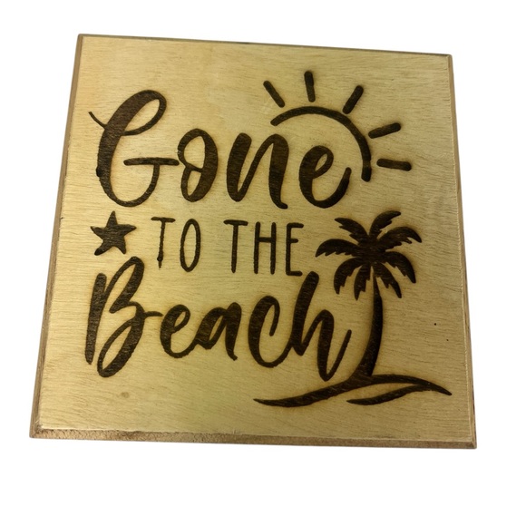 Other - Wooden Beach Sign Decor that says “Gone To The Beach”